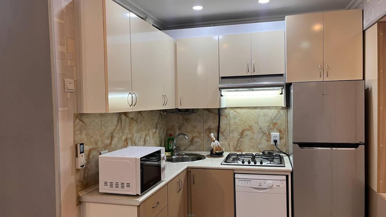 Apartment Ani Vagharshapat Bagian luar foto